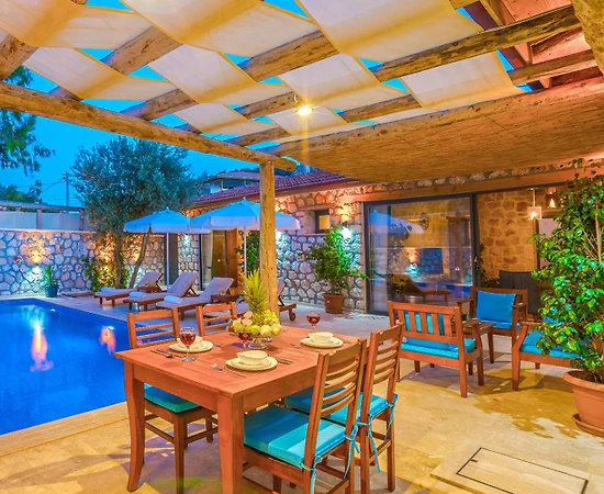 Kaş Bezirgan'da Muhteşem Doğada, Özel Havuzlu, Taş Mimarili Villa - 1