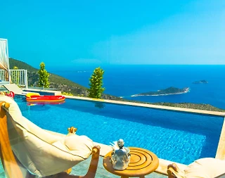 Kaş Bezirgan'da Akdeniz ve Adalar Manzaralı, Özel Havuzlu, Kiralık Villa - 3