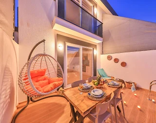 Kaş Andifli'de Dağ Manzaralı, Özel Havuzlu, Kiralık Villa - 1