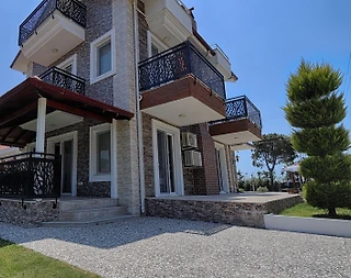 Ortaca Dalyan'da Doğa Manzaralı, Özel Havuzlu, Geniş Bahçeli Villa - 3