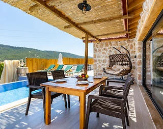 Kaş Sarıbelen'de Çekirdek Ailelere Uygun, Özel Havuzlu, Taş Villa - 4