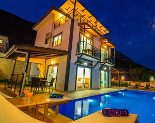 Kaş Bezirgan'da Kalabalık Ailelere Uygun, Özel Havuzlu, Kiralık Villa - 4