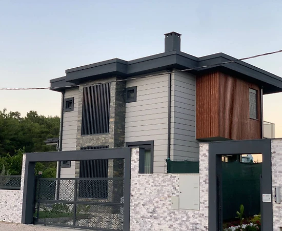 Antalya Kemer'de Modern Mimarili, Özel Havuzlu, Kiralık Villa - 1