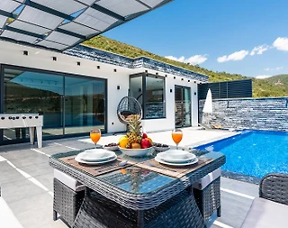 Kalkan Yeşilköy'de Doğa ile İç İçe, Özel Havuzlu, Lüks Kiralık Villa - 1