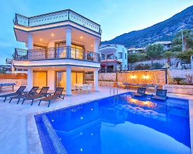 Kaş Kalkan'da Deniz ve Doğa Manzaralı, Özel Havuzlu, Şık Villa - 3
