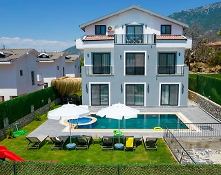 Fethiye Ölüdeniz'de Bahçeli, Özel Havuzlu, Yazlık Villa - 1