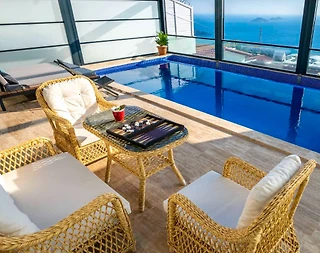 Kaş Bezirgan'da Deniz Manzaralı, Özel Havuzlu, Jakuzili Villa - 2