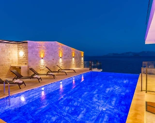 Kaş Gökçeören'de Büyüleyici Deniz Manzaralı, Özel Havuzlu, Lüks Villa - 5