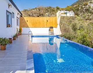 Kaş İslamlar'da Enfes Doğa İçerisinde, Özel Havuzlu, Modern Villa - 1