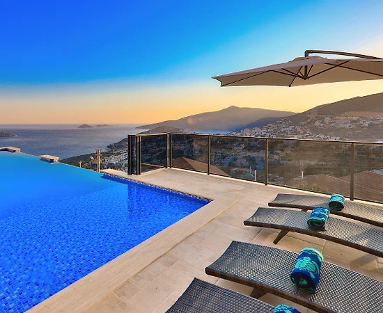 Kaş Kalkan'da Eşsiz Deniz Manzaralı, Sonsuzluk Havuzlu, Lüks Villa - 1