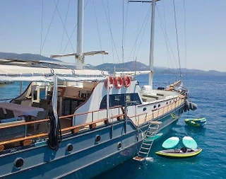 Bodrum Çıkışlı 12 Kişilik, 28 Metre, Kiralık Konforlu Gulet - 2