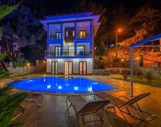 Fethiye'de Kalabalık Ailelere Uygun, Özel Havuzlu, Şömineli Villa - 2