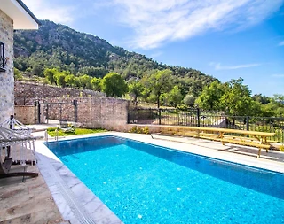 Marmaris Turgut'ta Enfes Doğa İçerisinde, Özel Havuzlu, Lüks Villa - 1