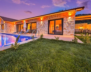 Kaş Sarıbelen'de Huzurlu Doğada, Özel Havuzlu, Jakuzili Villa - 4