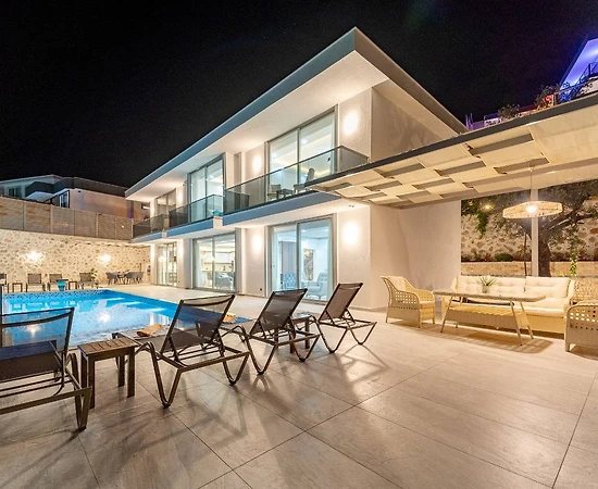 Kalkan Kördere'de Deniz Manzaralı, Özel Havuzlu, Lüks Villa - 1