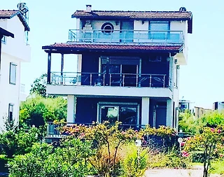 Kuşadası Güzelçamlı'da Ortak Havuzlu, Denize Yakın, Kiralık Villa - 3