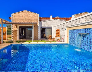 Kaş Andifli'de Özel Tasarımlı, Havuzlu, Balayı Villası - 2