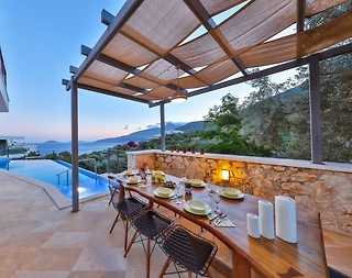 Kalkan'da Deniz Manzaralı, Yetişkin ve Çocuk Havuzlu, Merkezi Villa - 4