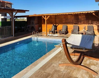 Serik Kadriye'de Doğa İçerisinde, Özel Havuzlu, Ahşap Mimarili Villa - 5