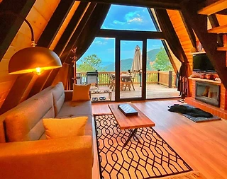 Sapanca'da Eşsiz Doğa Manzaralı, Özel Havuzlu, Kiralık Şık Bungalov - 3