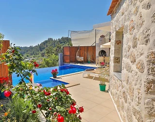 Kaş İslamlar'da Enfes Deniz Manzaralı, Özel Havuzlu, Lüks Villa - 2