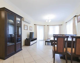 Didim Akbük'te Özel Plajlı Tesiste, Bahçeli Kiralık Yazlık  - 3