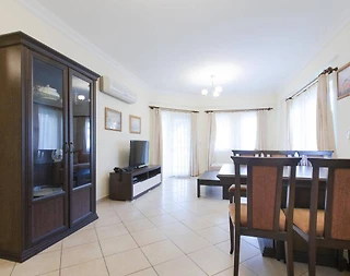 Didim Akbük'te Özel Plajlı Tesiste, Bahçeli Kiralık Yazlık  - 3