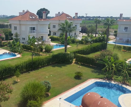 Antalya Serik'te Site İçerisinde, Özel Havuzlu, Konforlu Villa - 1