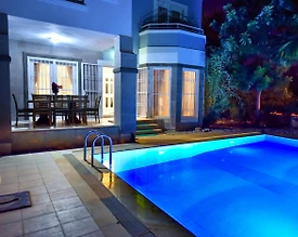 Fethiye Foça'da Modern Tasarımlı, Özel Havuzlu, Konforlu Villa - 2