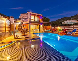 Kaş İslamlar'da Enfes Doğada, Kapalı Özel Havuzlu, Balayı Villası - 1
