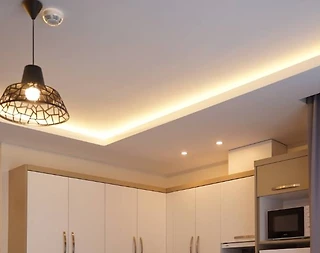 Kuşadası'nda Merkezi Konumda, Plaja Yakın, Kiralık Lüks Suit - 4