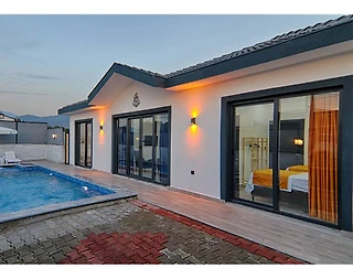 Fethiye Çiftlik'te Bahçeli, Özel Havuzlu, Modern Villa - 2