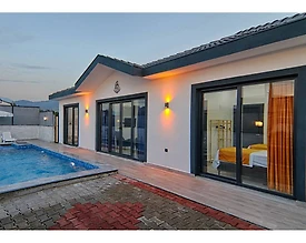 Fethiye Çiftlik'te Bahçeli, Özel Havuzlu, Modern Villa - 2