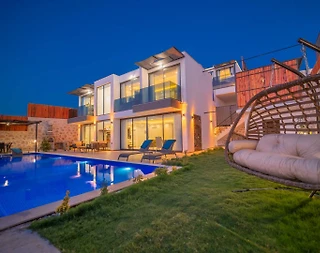 Kaş Kalkan'da Lüks Dizayn Edilmiş, Korunaklı Havuzlu, Kiralık Villa - 1