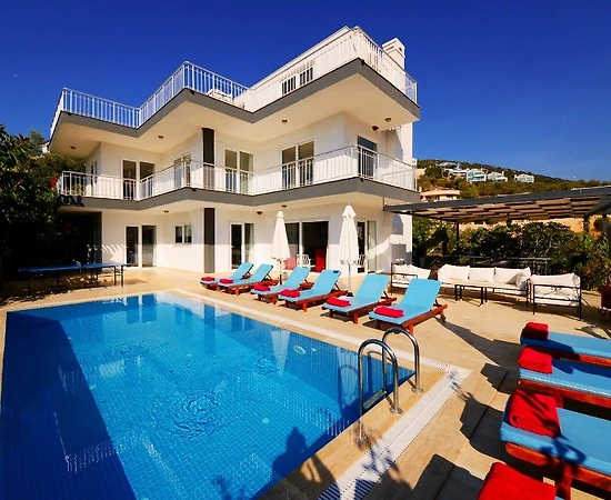 Kalkan'da Deniz Manzaralı, Özel Havuzlu, Merkezi Konumda Villa - 1