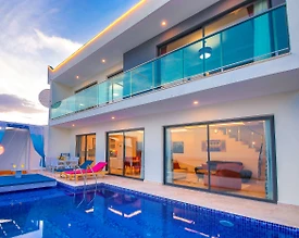 Kaş İslamlar'da Deniz Manzaralı, Sonsuzluk Havuzlu, Kiralık Villa - 2