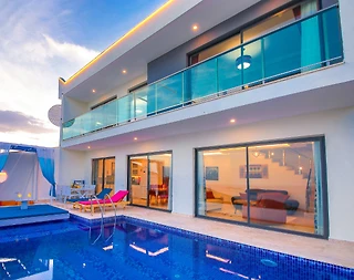 Kaş İslamlar'da Deniz Manzaralı, Sonsuzluk Havuzlu, Kiralık Villa - 2