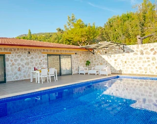 Kaş İslamlar'da Taş Mimarili, Özel Havuzlu, Modern Tasarımlı Villa - 2