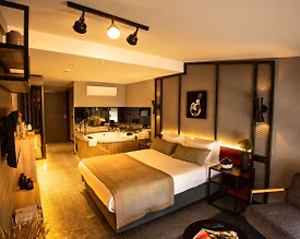 İstanbul Ataşehir'de Jakuzili, Konforlu, Lüks Suit - 2