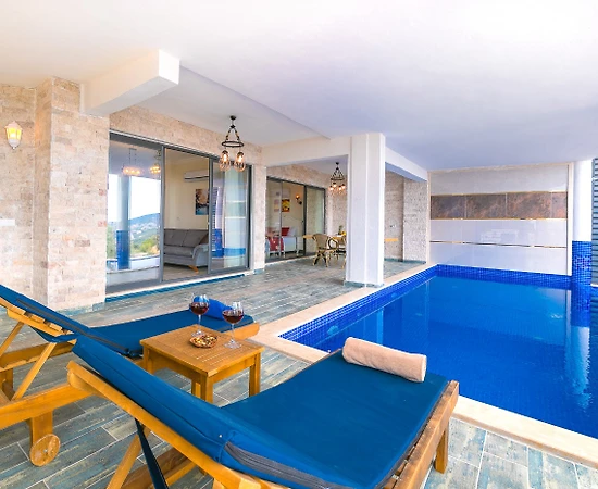 Kaş Akbel'de Enfes Deniz Manzaralı, Özel Havuzlu, Kiralık Villa - 1