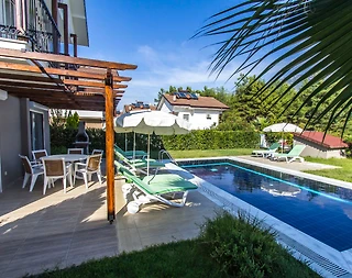 Fethiye Ölüdeniz'de Denize ve Plaja Yakın, Özel Havuzlu, Bahçeli Villa - 3