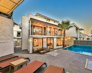 Kaş Kalkan'da Merkeze ve Deniz Yakın, Özel Havuzlu, Kiralık Villa - 1
