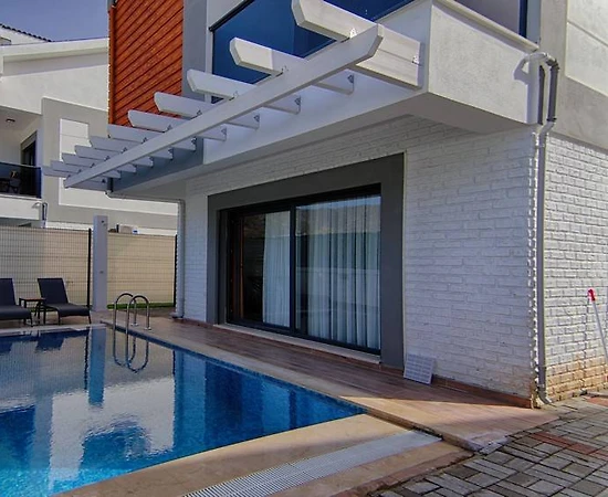Fethiye Karagedik'te Geniş Ailelere Uygun, Özel Havuzlu, Ferah Villa - 1
