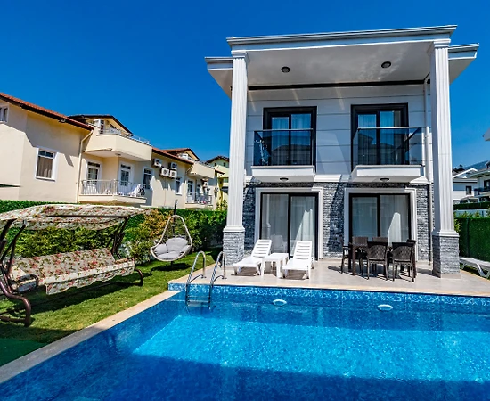 Fethiye Ölüdeniz'de Plaja Yakın, Özel Havuzlu, Konforlu Villa - 1