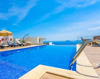 Kaş Kalkan'da Panoramik Deniz Manzaralı, Sonsuzluk Havuzlu, Lüks Villa - 3