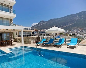 Kalkan'da Deniz Manzaralı, Yetişkin ve Çocuk Havuzlu, Konforlu Villa - 2