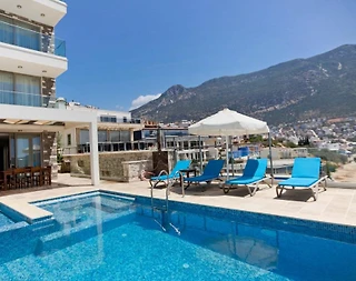 Kalkan'da Deniz Manzaralı, Yetişkin ve Çocuk Havuzlu, Konforlu Villa - 2