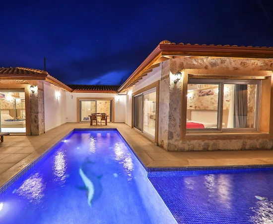 Antalya Kaş'ta Büyük Çakıl Plajına Yakın, Özel Havuzlu, Konforlu Villa - 1