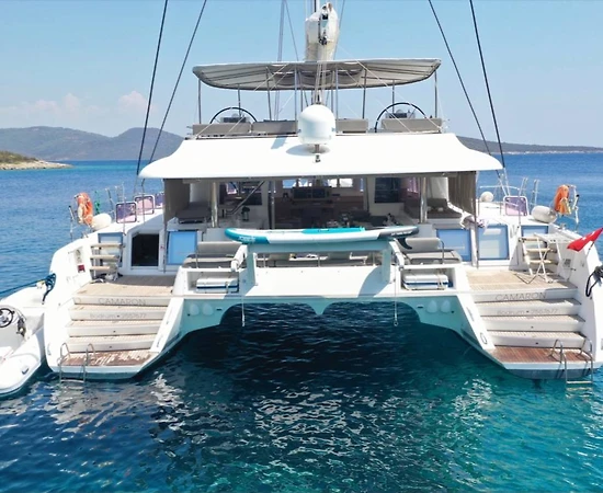 Bodrum Çıkışlı Muhteşem Tasarıma Sahip, 8 Kişilik Lüks Katamaran - 1