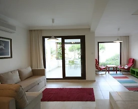 Bodrum Akyarlar'da Deniz Manzaralı, Ferah Konsepte Sahip Yazlık - 2